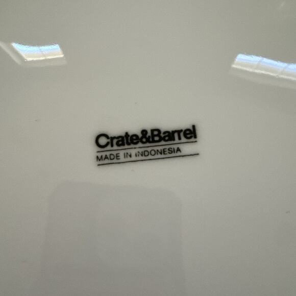 Crate & Barrel White 10.5” Dinner Plates Set of 2 Modern Traditional Dinnerware - Picture 5 of 10